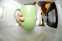 Cana in cuptor cu microunde