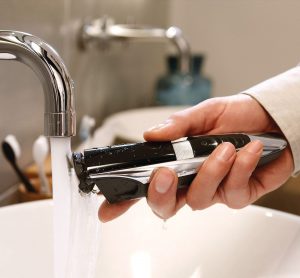 Curatare usoara aparat de tuns barba