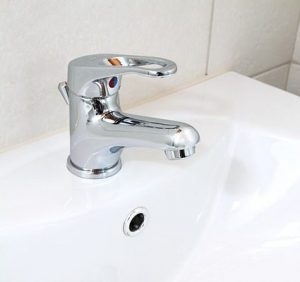 Baterie lavoar finisaj cromat Baterie lavoar finisaj cromat