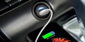 Cel mai bun incarcator auto usb