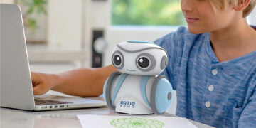 Cel mai bun robot de jucărie educativ