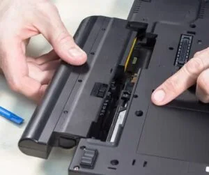 Inlocuirea bateriei pentru laptop