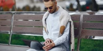 cum să combini bluze și hanorace casual pentru bărbați
