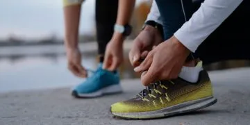 Alege pantofi de alergare pentru femei care te fac să te simți confortabil