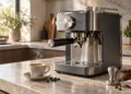 Espressor manual pentru prepararea cafelei espresso acasă
